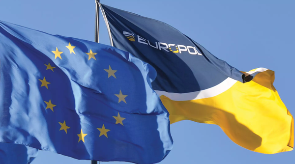 ΛΑΜΠΡΟΣ 2 .png