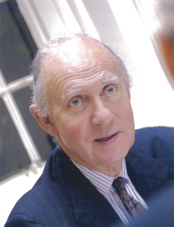 SIR DAVID HANNAY.jpg