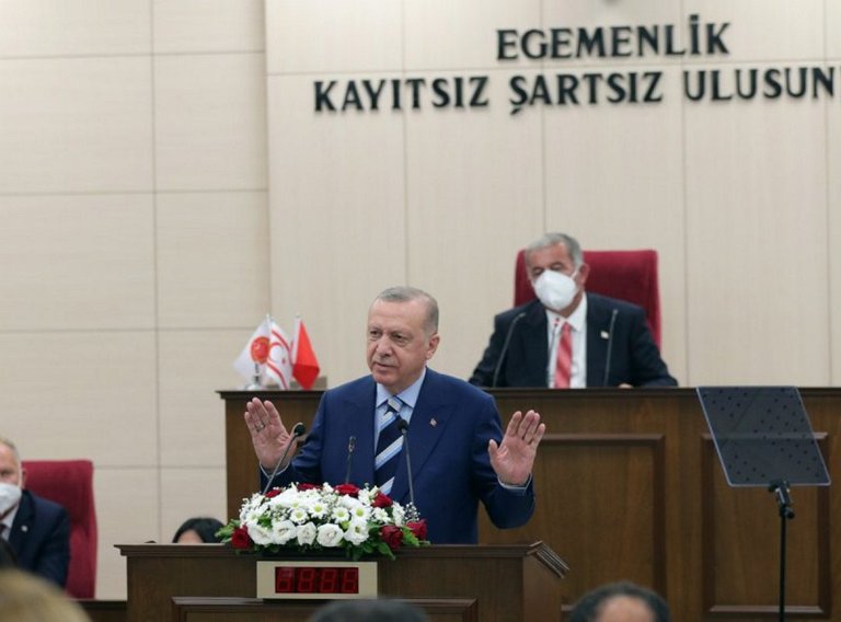 erdogan-katexomena.jpg